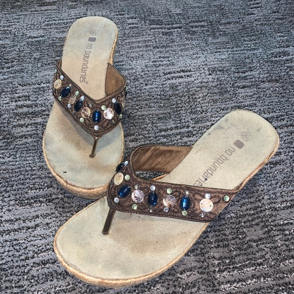 Sandal Wedges - Picture 2 of 3